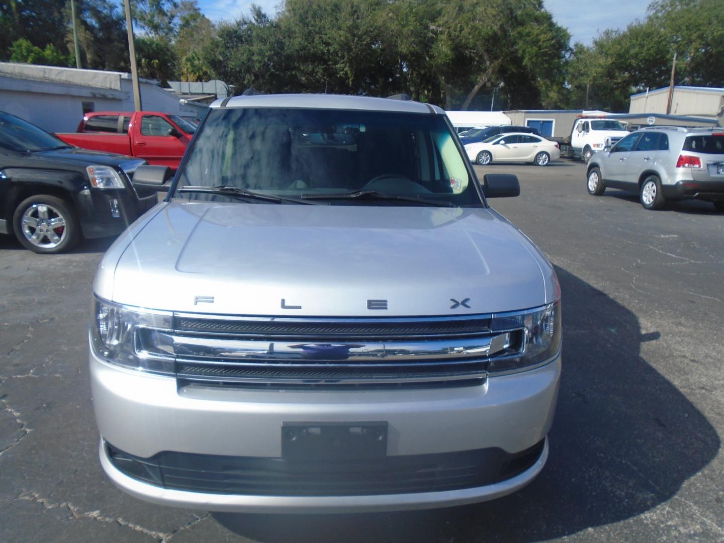 2015 Ford Flex SE FWD (2FMGK5B86FB) with an 3.5L V6 DOHC 24V engine, 6A transmission, located at 6112 N Florida Avenue, Tampa, FL, 33604, (888) 521-5131, 27.954929, -82.459534 - Photo#1